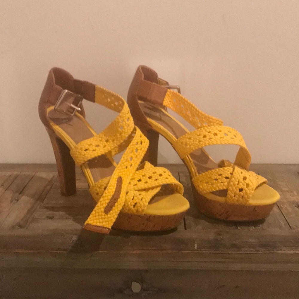 Women’s Gianni Bini sandals, size 8.5.